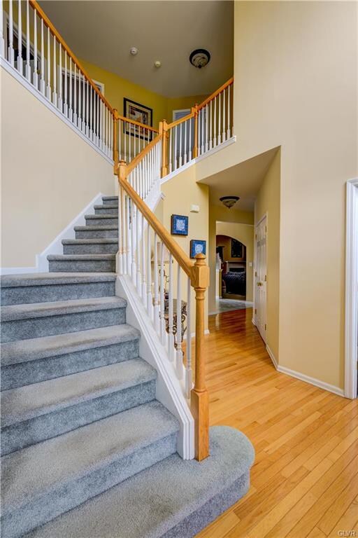 7045 Periwinkle Ct, Macungie, PA 18062 - photo 3