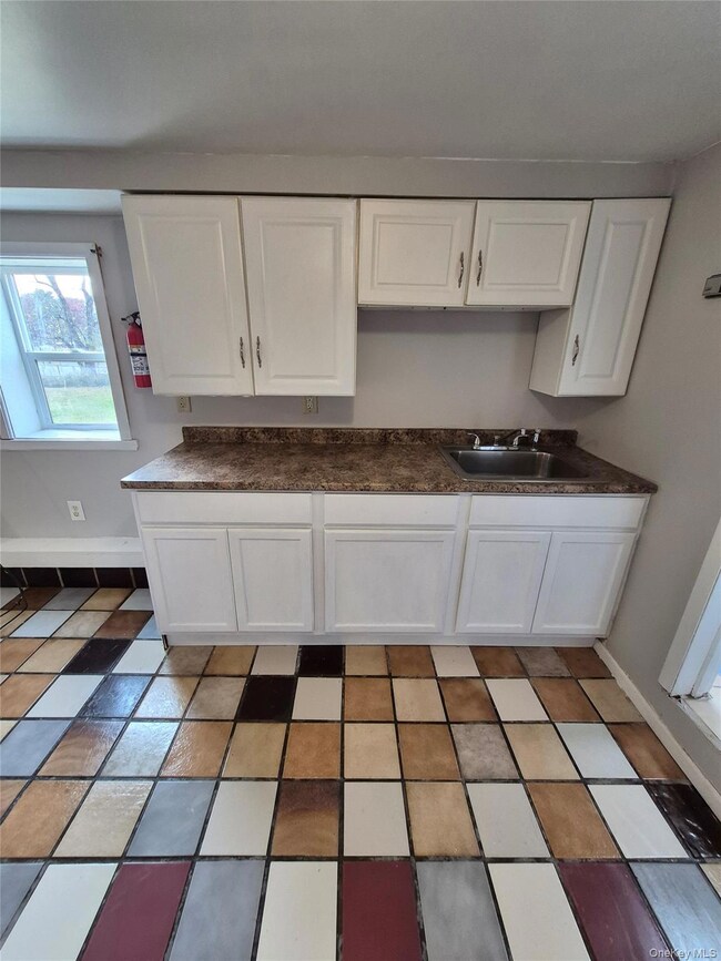 2071 Ulster Ave unit 11, Lake Katrine, NY 12449 - photo 4