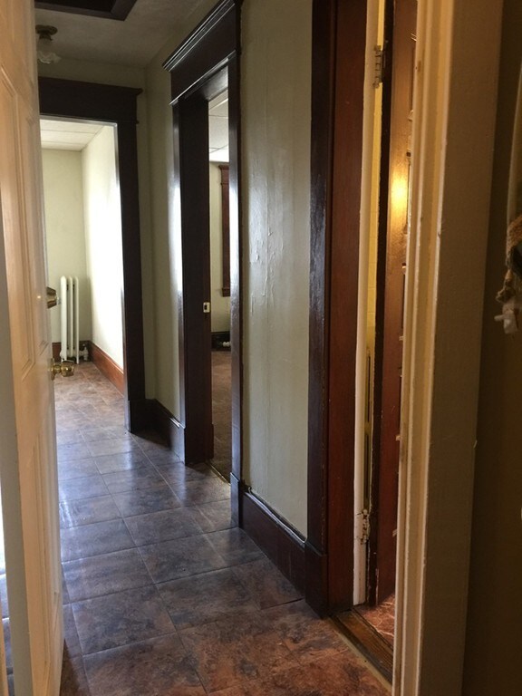 118 Meadow St unit 2, Chicopee, MA 01013 - photo 5