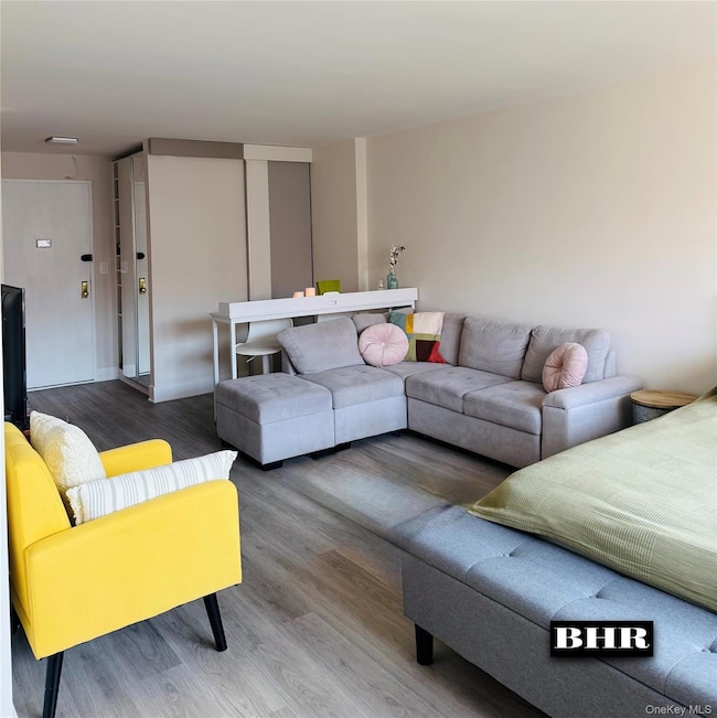 Ocean Terrace Cooperative unit 6E, Brooklyn, NY 11235 - photo 3