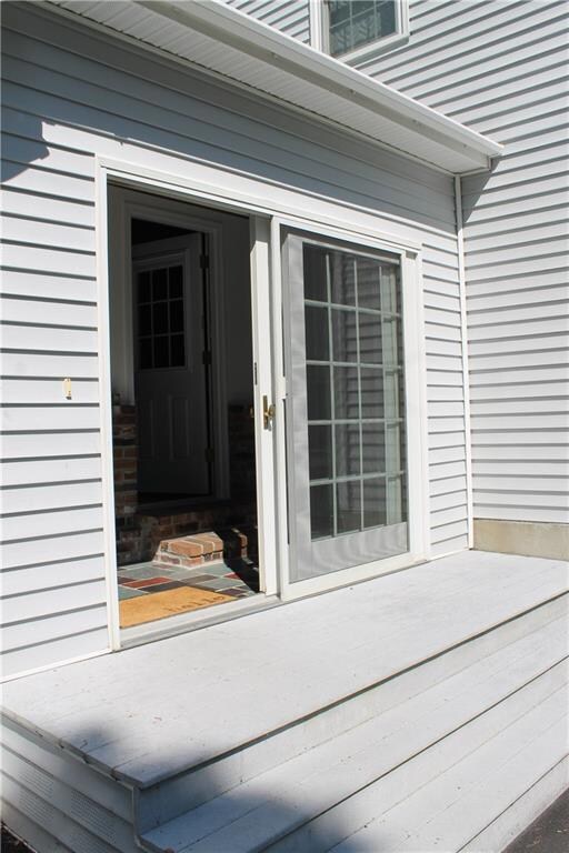 Side entry goes into mudroom.