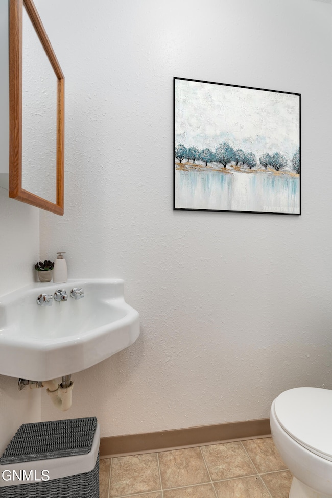 1/2 bathroom