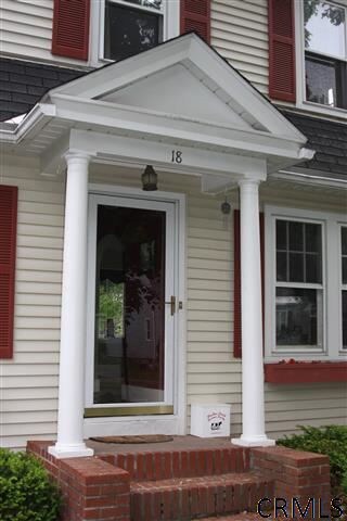 18 Plymouth Ave, Delmar, NY 12054 - photo 2