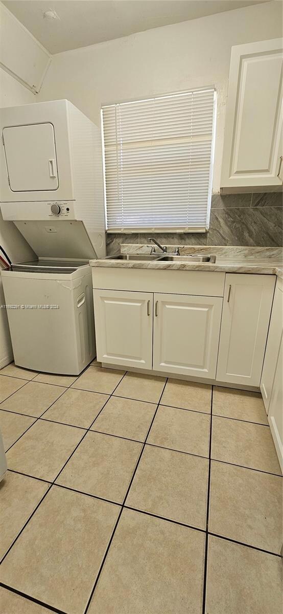 502 Phippen Waiters Rd unit 4, Dania, FL 33004 - photo 7