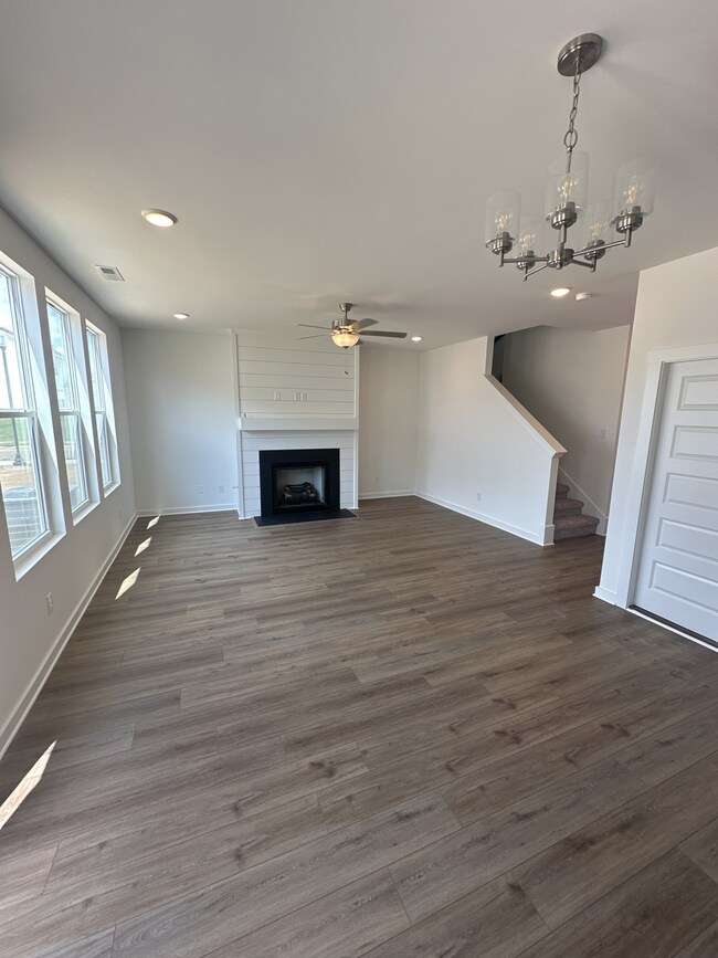 9163 Gant Dr, White House, TN 37188 - photo 6