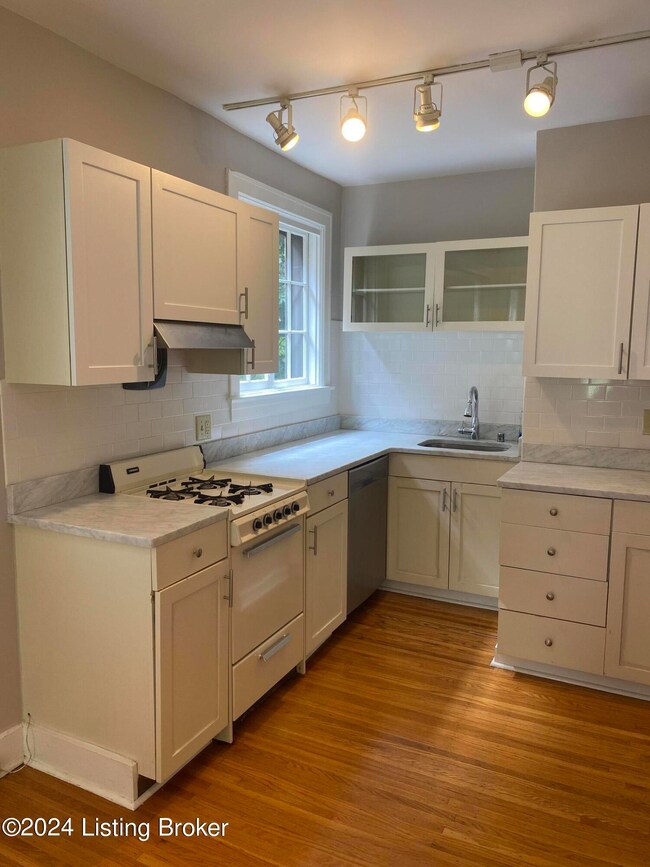 1304 Everett Ave unit 4, Louisville, KY 40204 - photo 6
