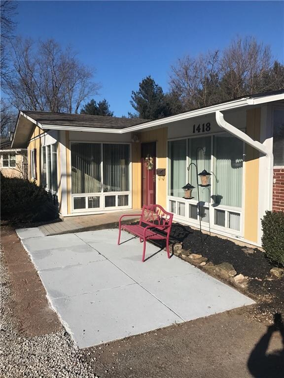 1418 Mccullough Ln, Columbus, IN 47203 - photo 2