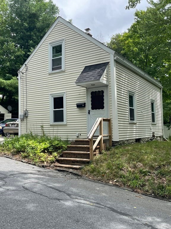 295 Sanborn St, Fitchburg, MA 01420 - photo 2