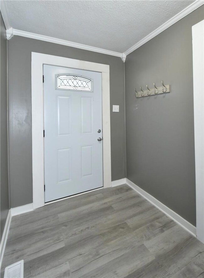 1204 4th St, Statesville, NC 28677 - photo 7