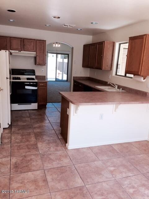 Kitchen tile floors