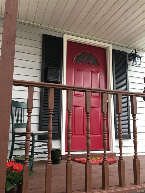 26 Davey Ave, Pen Argyl, PA 18072 - photo 3