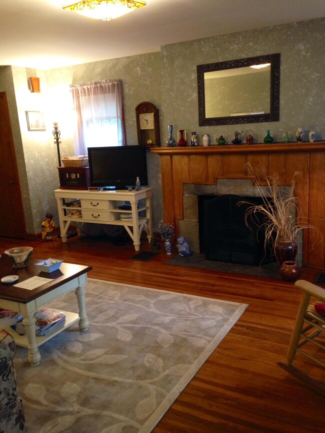 825 College Ave, Columbus, OH 43209 - photo 4