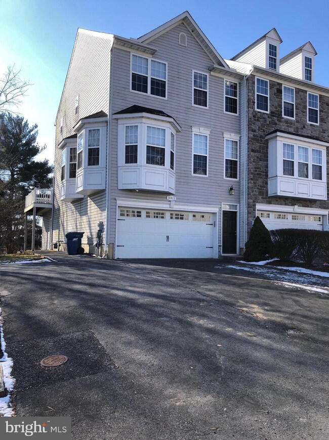 10325 Lantern Ln, Hagerstown, MD 21740 - photo 2