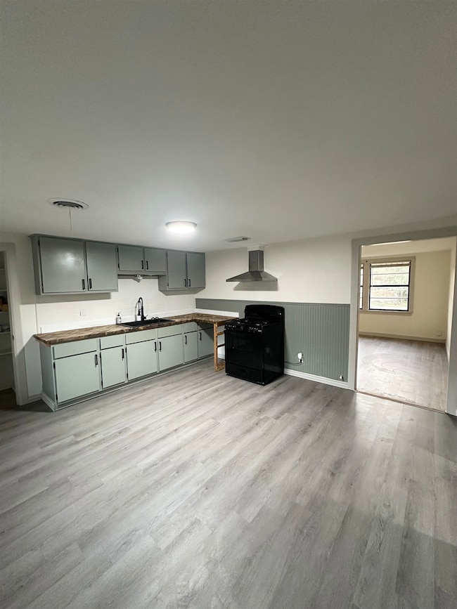 1402 Eugene St, Port Neches, TX 77651 - photo 5