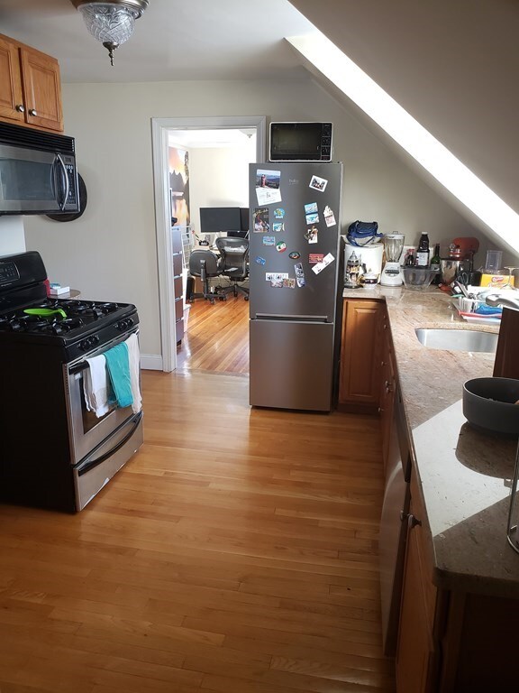 30 Sciarappa St unit 3, Cambridge, MA 02141 - photo 7