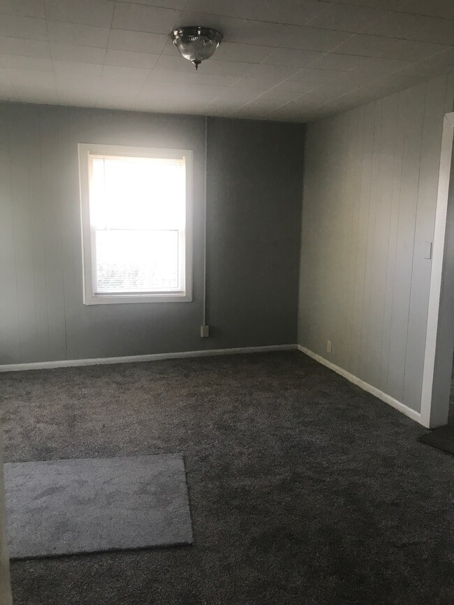 2131 Indiana Ave, Columbus, IN 47201 - photo 4