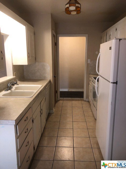 1910 Potter Dr, Copperas Cove, TX 76522 - photo 2