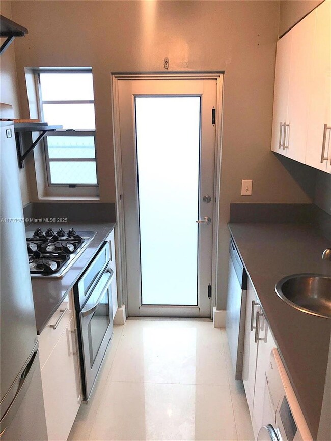 1604 Drexel Ave unit 107, Miami Beach, FL 33139 - photo 7
