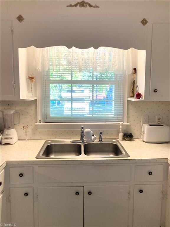 837 Sherwood Ave, Asheboro, NC 27205 - photo 7