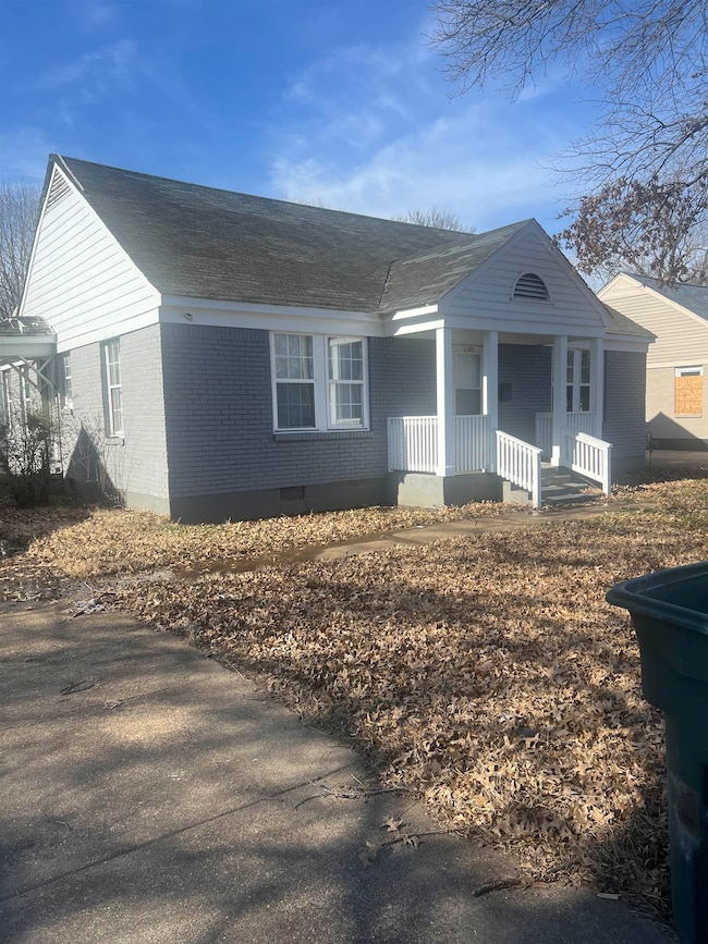View of front of house featuring covered porch, a 