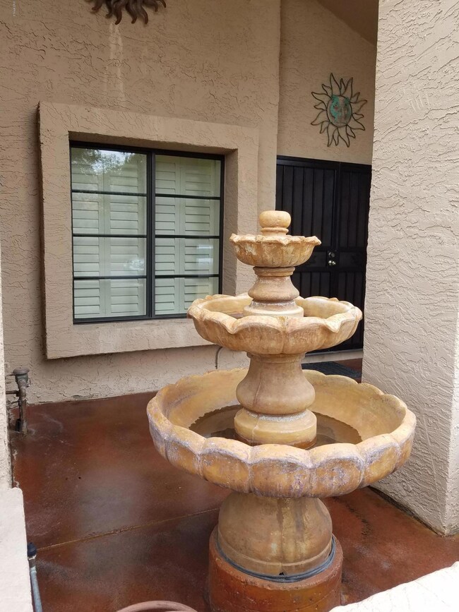 fountain @front porch patio