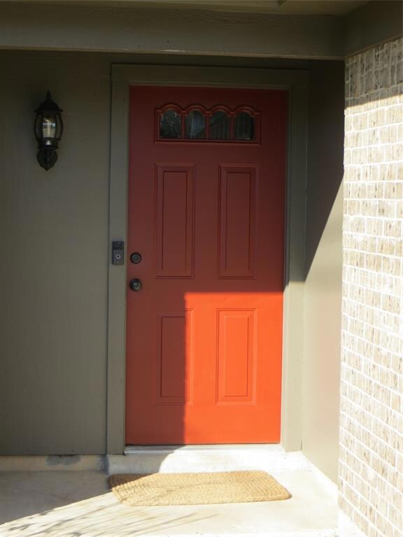 201 Simmons Dr, Hurst, TX 76053 - photo 2