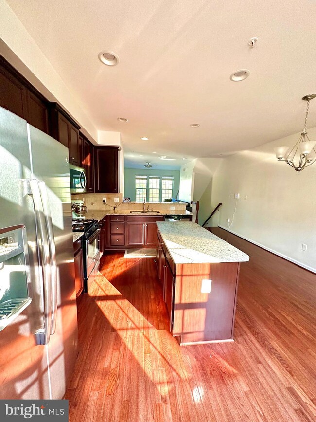 7309 Old Calvary Rd, Hanover, MD 21076 - photo 5