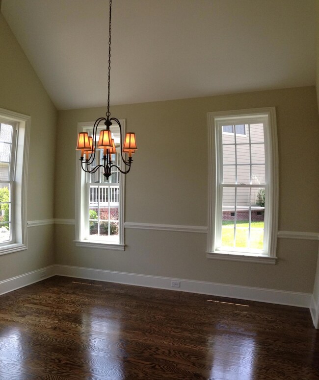 Cheerful Dining Room