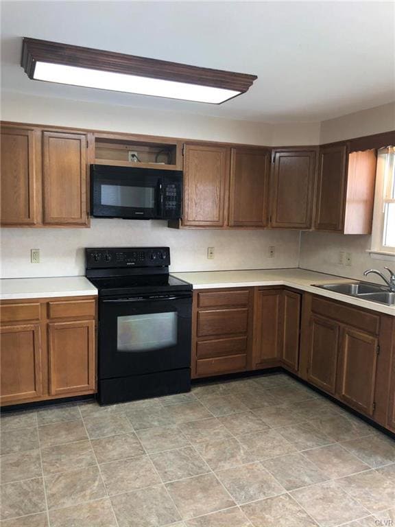 2124 Main St unit Rear, Whitehall, PA 18052 - photo 6