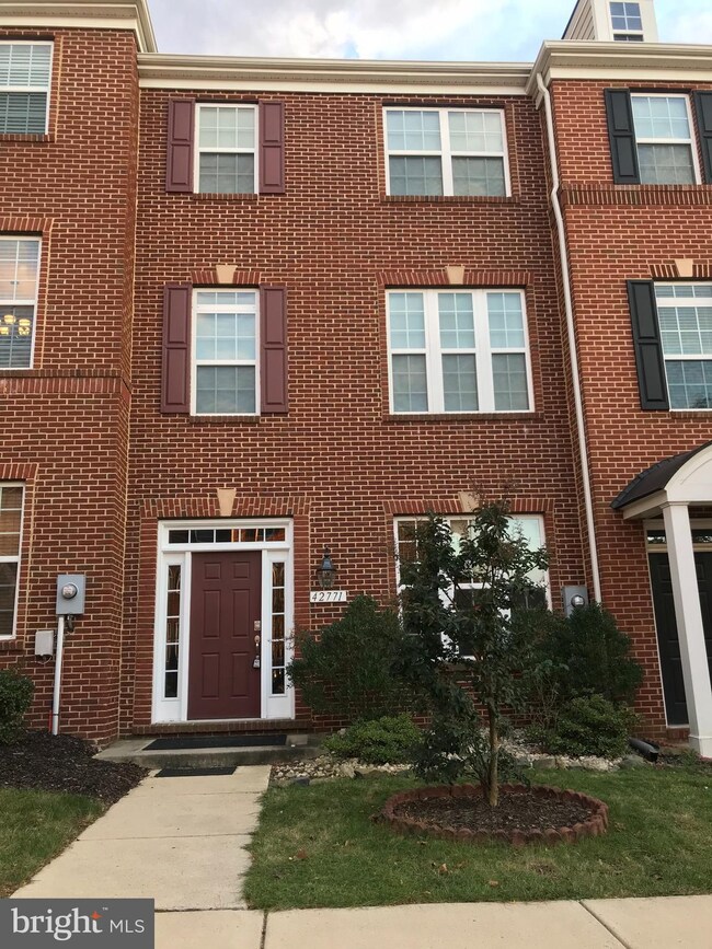 42771 Hay Rd, Ashburn, VA 20147 - photo 2