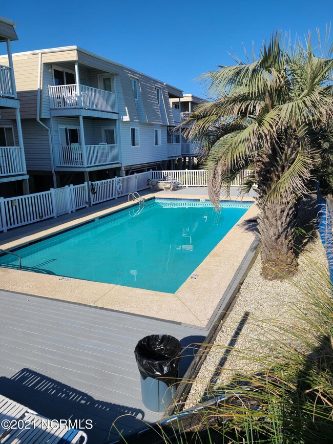 Ocean Isle Villas POOL