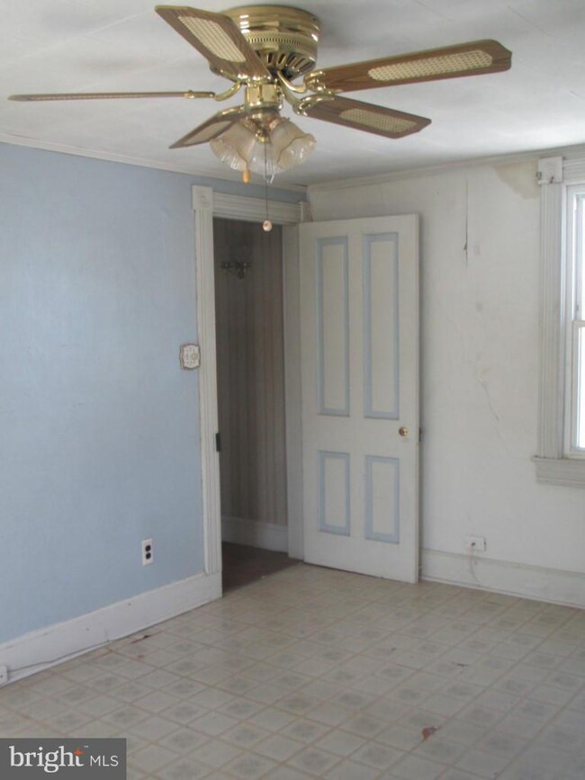 2119 Saint Lukes Ln, Gwynn Oak, MD 21207 - photo 6