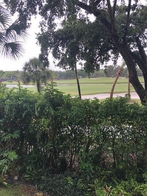 2811 Village Blvd unit 2020, West Palm Beach, FL 33409 - photo 3