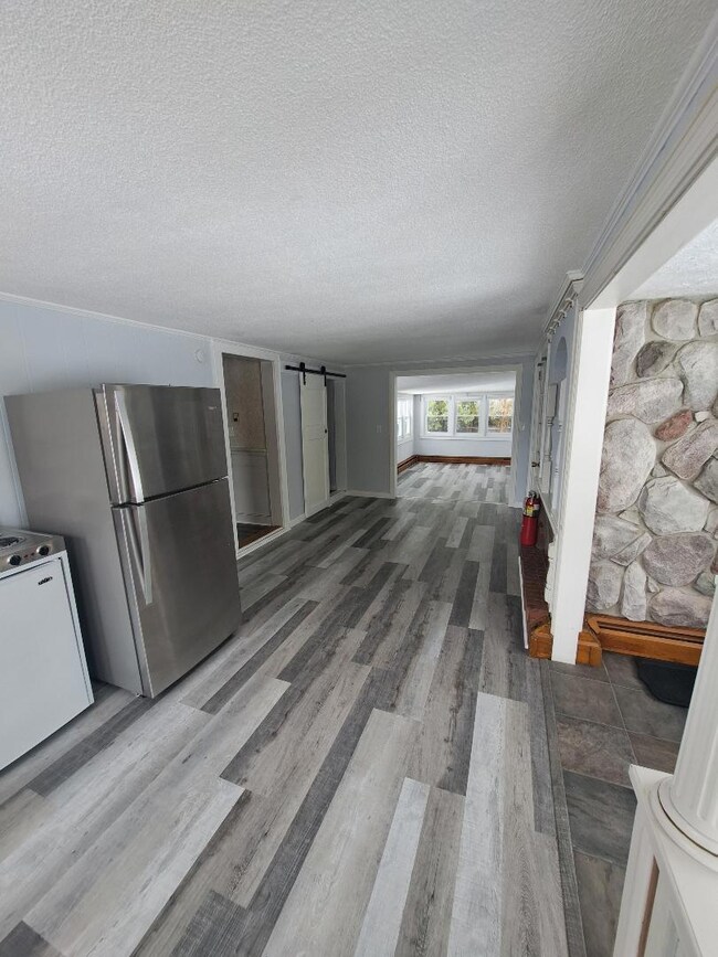 23 Raymond St, Biddeford, ME 04005 - photo 5