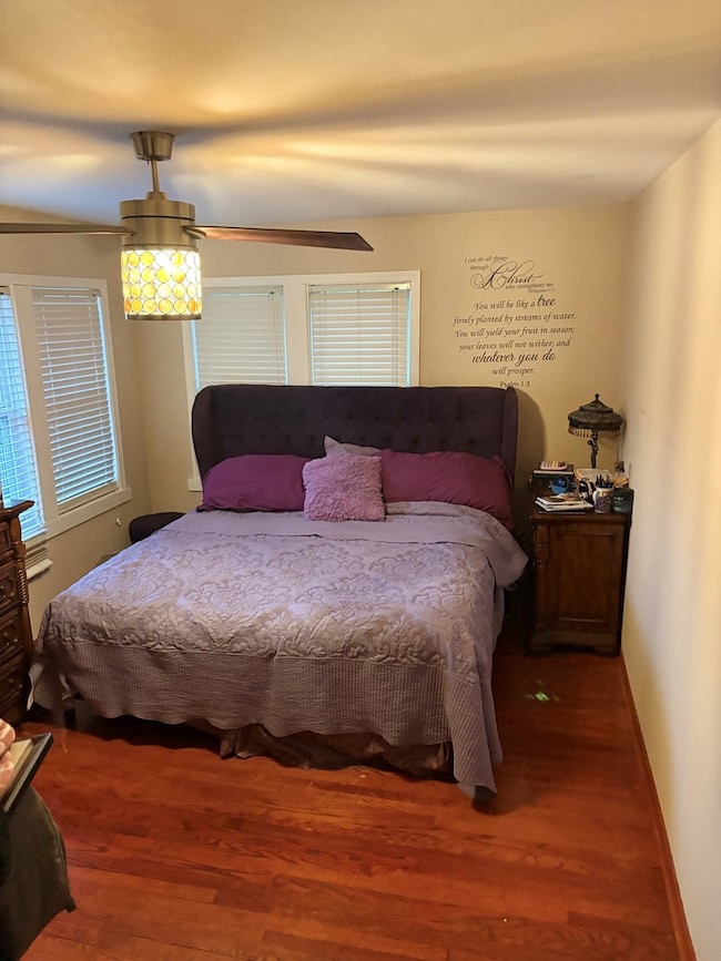 423 Hull Ct, Waukegan, IL 60085 - photo 4