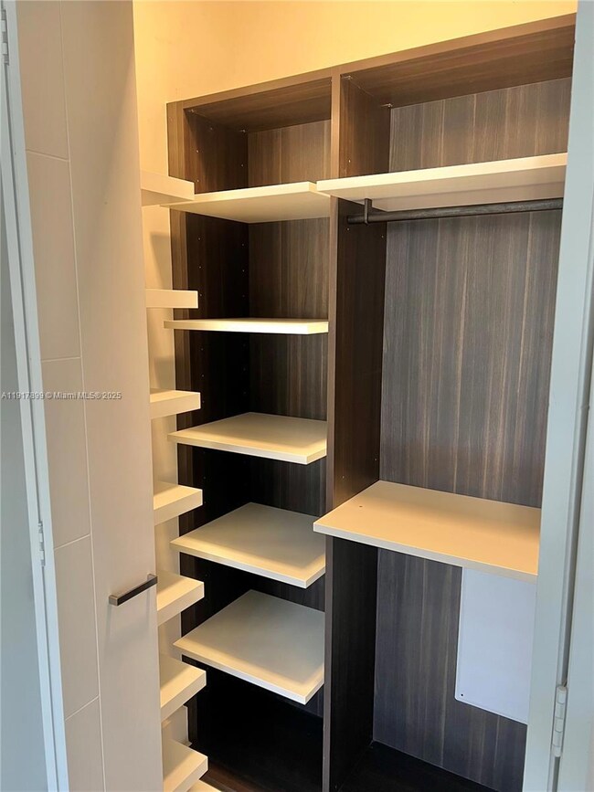 Merrick Manor unit 210, Coral Gables, FL 33146 - photo 3