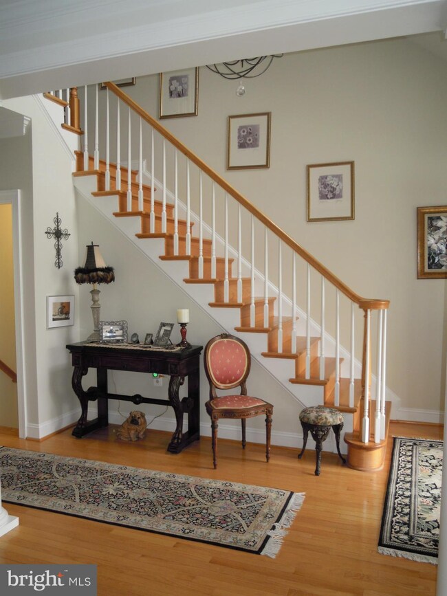 13 Sedgehill Ct, Lutherville Timonium, MD 21093 - photo 2