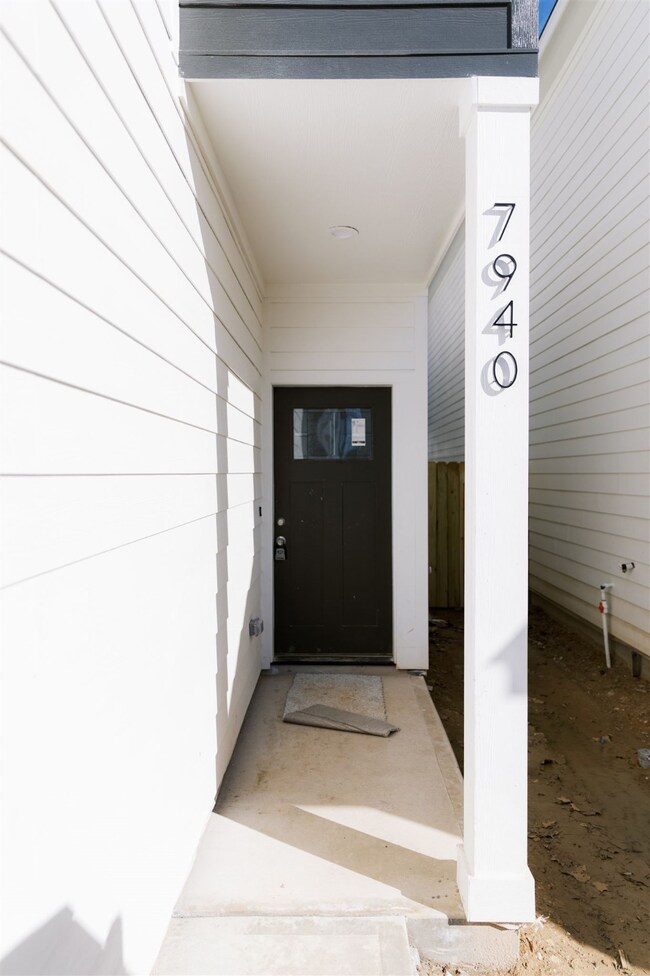 7940 Dyer St, Houston, TX 77088 - photo 2