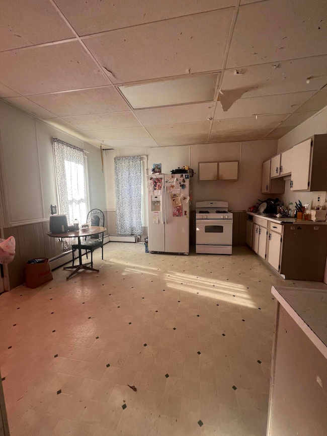 724 E Filer St, Ludington, MI 49431 - photo 5