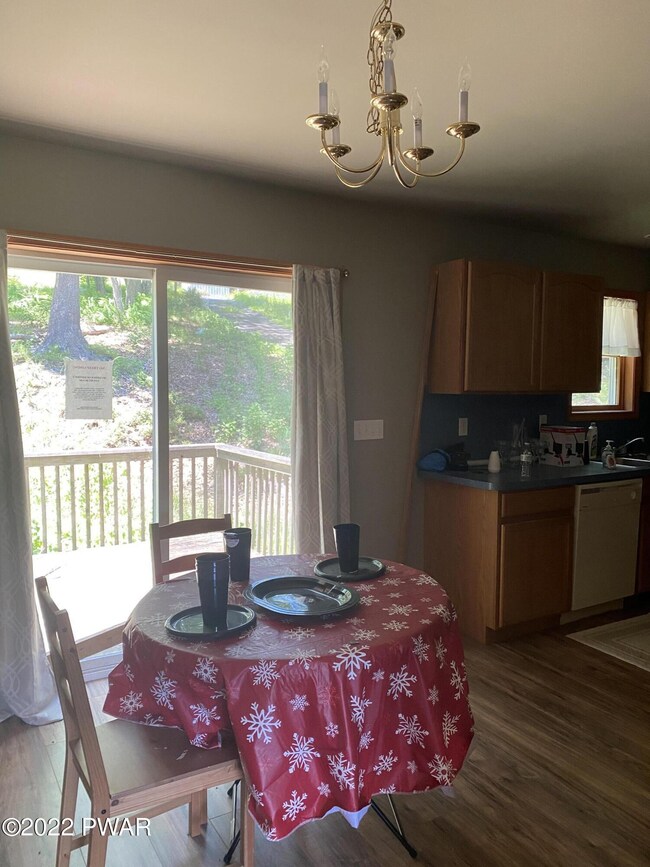 118 Murphy Cir, Bushkill, PA 18324 - photo 3