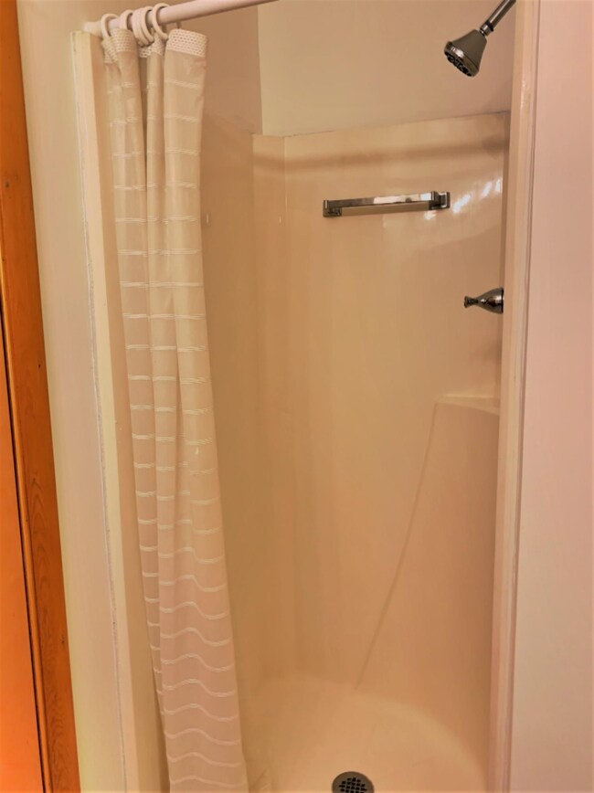 13916 S Rea Ave, Three Oaks, MI 49128 - photo 6