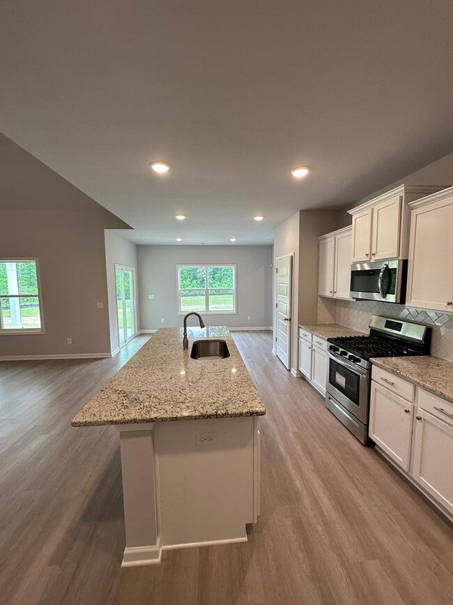 5078 Pond View Dr, Columbus, GA 31907 - photo 6