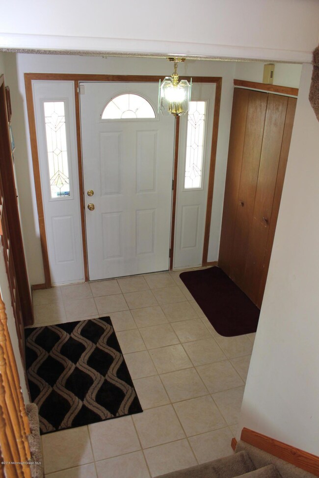 2 Foyer 4