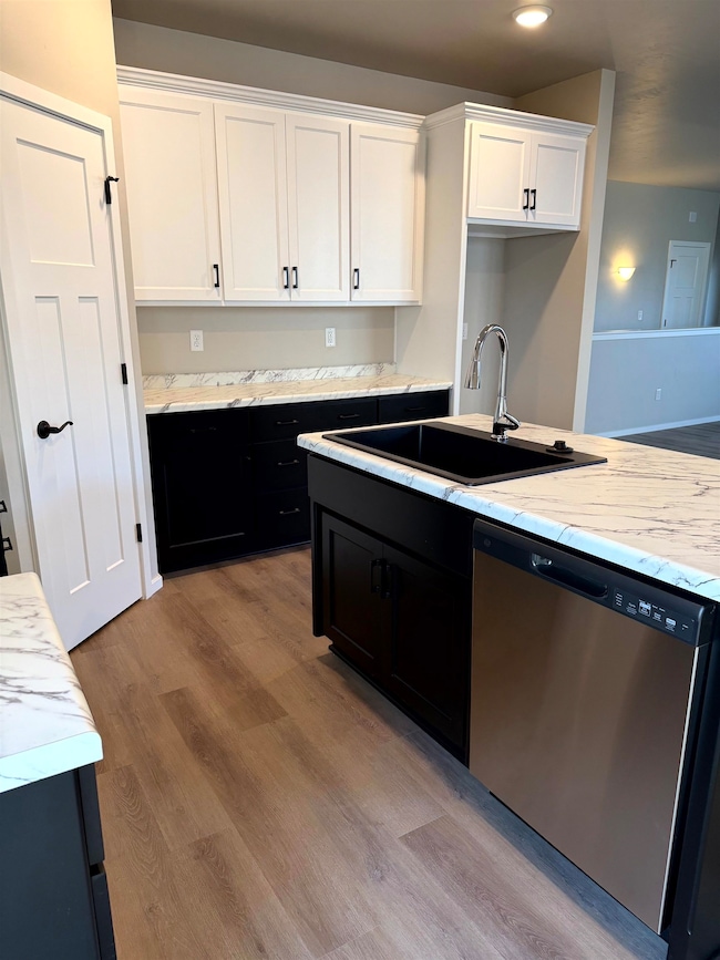 N9330 Gemstone Ct, Appleton, WI 54915 - photo 3