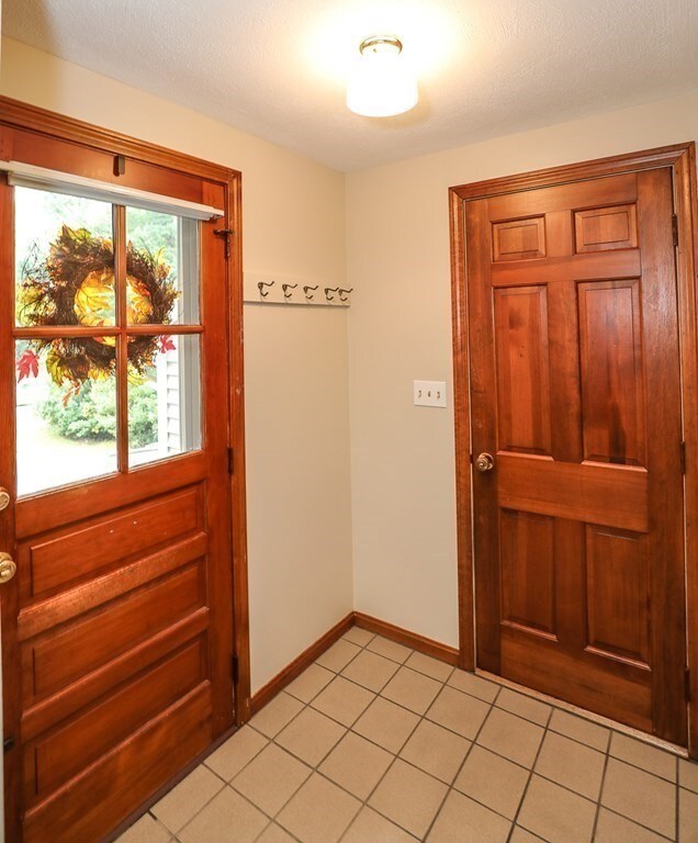 24 Marlboro Rd, Georgetown, MA 01833 - photo 6