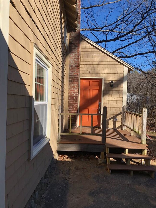 10 Crane Crossing Rd, Newton, NH 03858 - photo 3