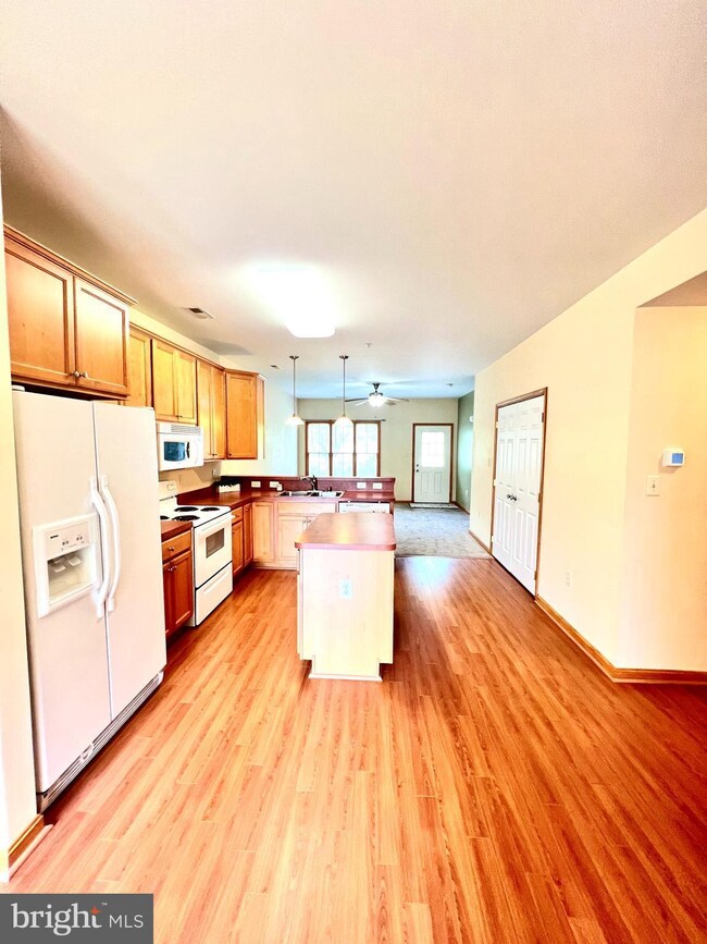 22547 Chickadee Cir unit 4-1, Lexington Park, MD 20653 - photo 2