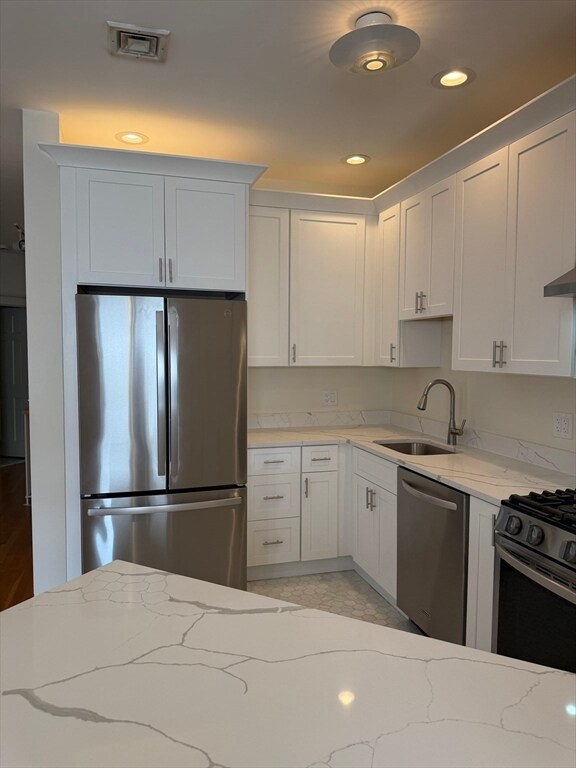 118 Trowbridge St unit 6, Cambridge, MA 02138 - photo 4