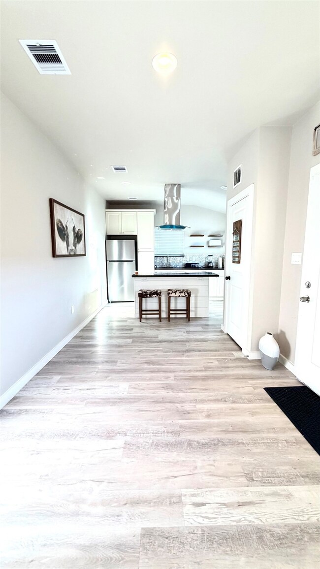 2115 Fulton St unit B, Houston, TX 77009 - photo 5