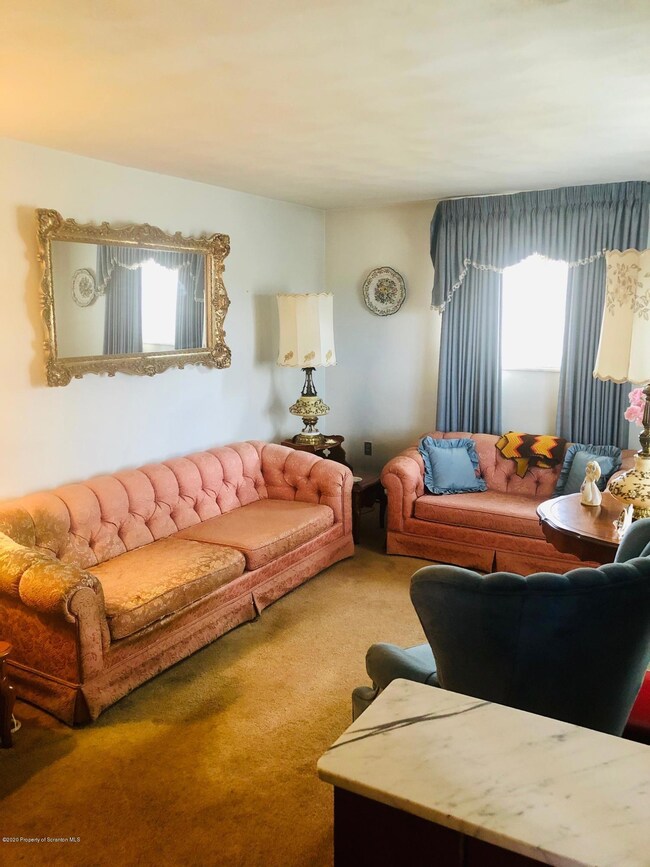 1121 E State St, Archbald, PA 18403 - photo 5